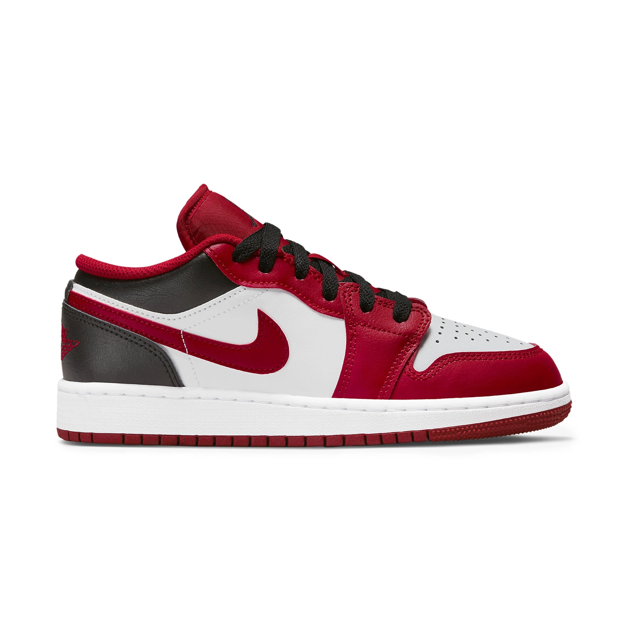 Side view of Air Jordan 1 Low Bulls (GS)
